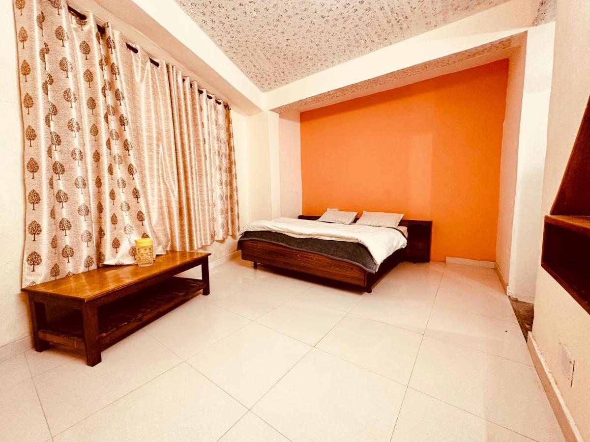 Hotel D Kanchan Manali ภายนอก รูปภาพ