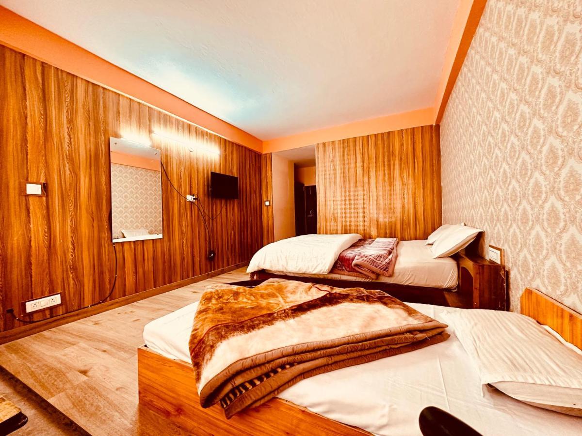 Hotel D Kanchan Manali ภายนอก รูปภาพ