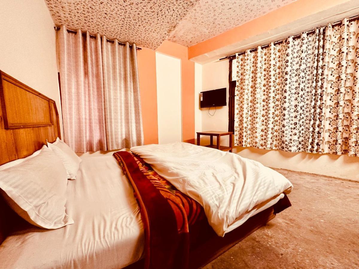 Hotel D Kanchan Manali ภายนอก รูปภาพ